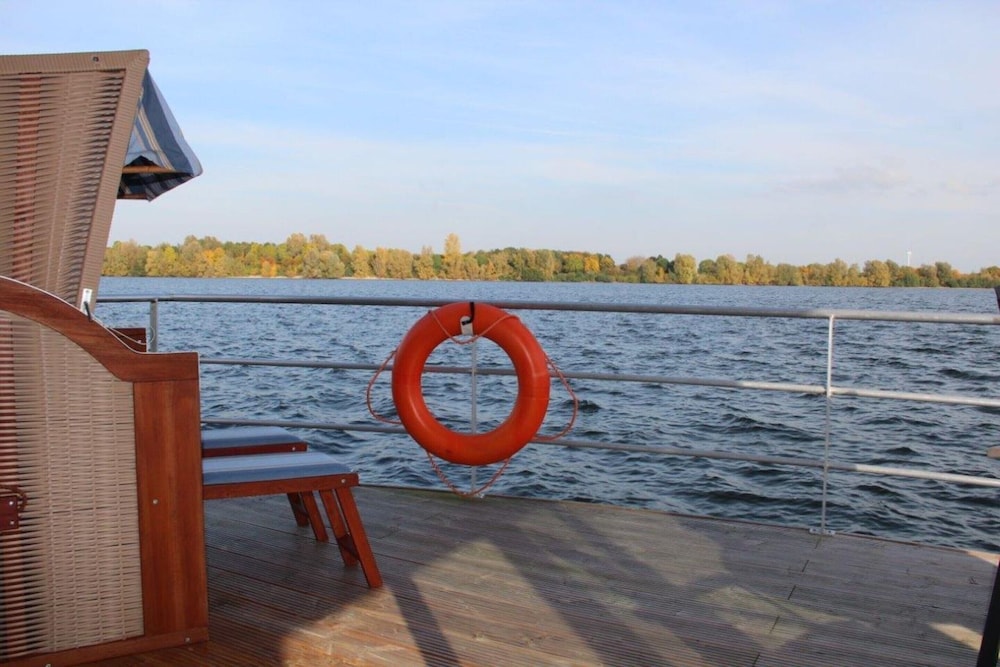 Hausboot am Xantener Nordsee