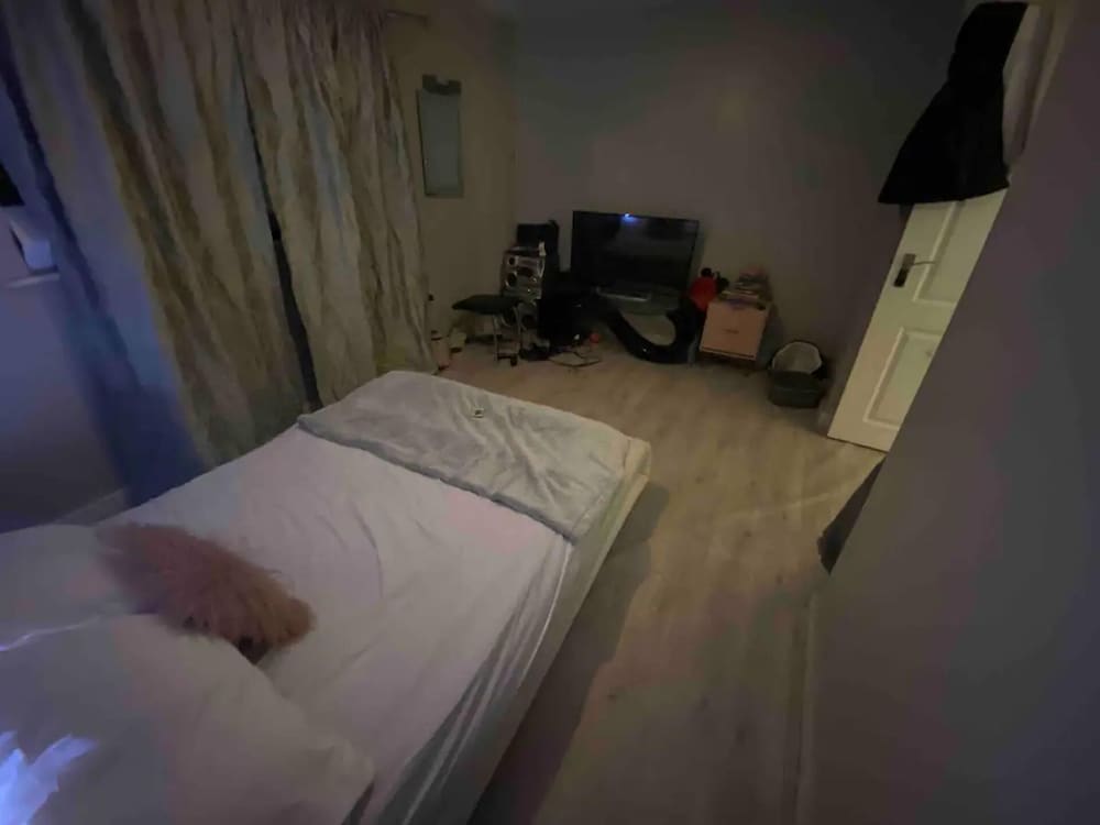 Stunning Apartment in Smethwick, West Midlands view 4