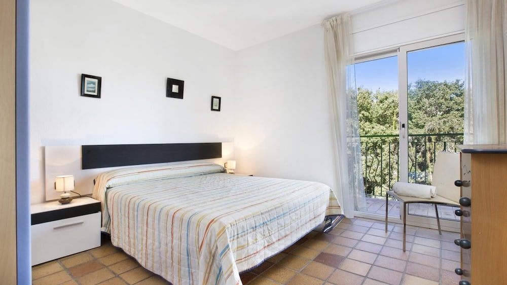 Del Pi in Blanes With 4 Bedrooms and 3 Bathrooms