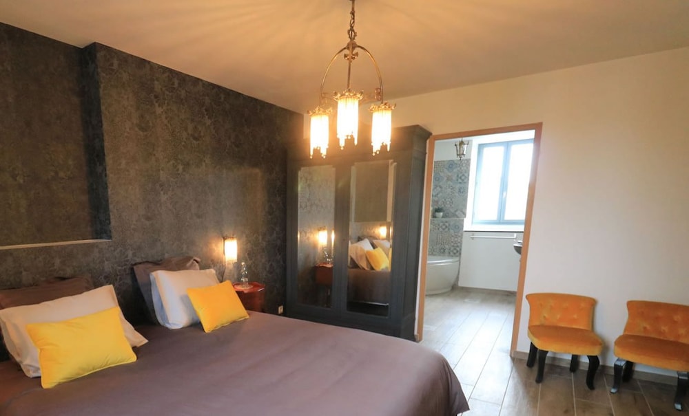B&B Au Bord de la Rive view 3