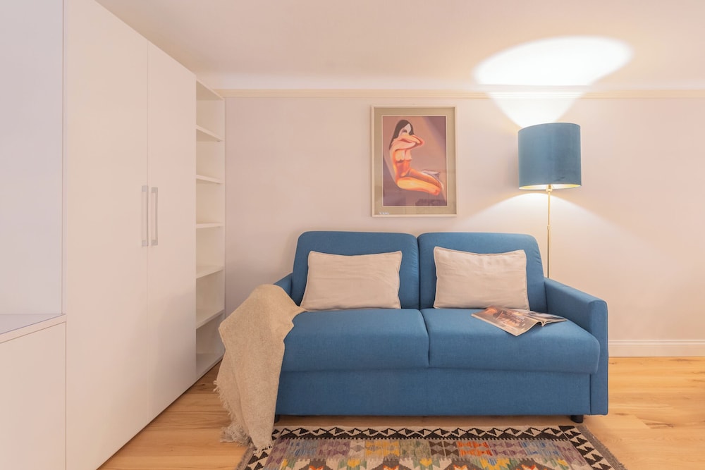 Cinque Giornate 70 Suites by Rent all Como
