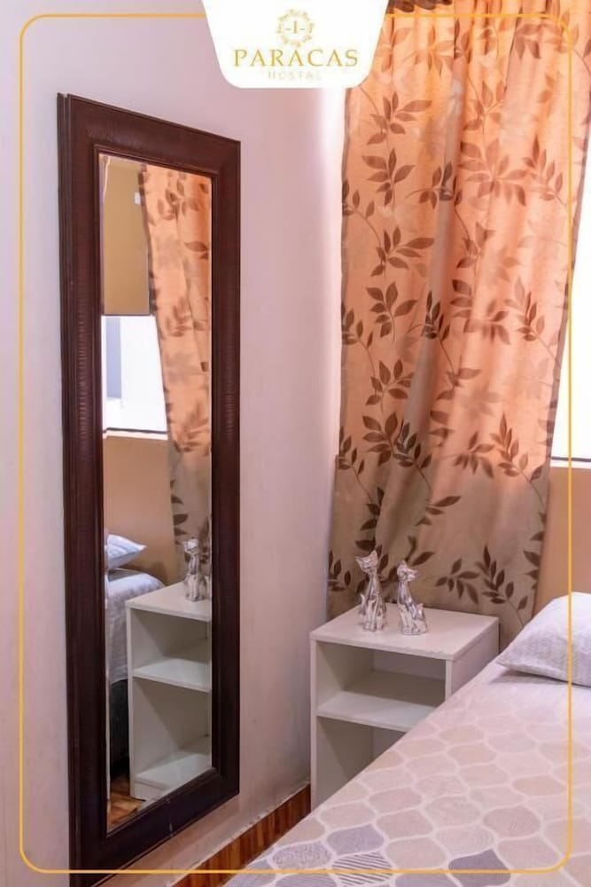 Hostal Paracas I