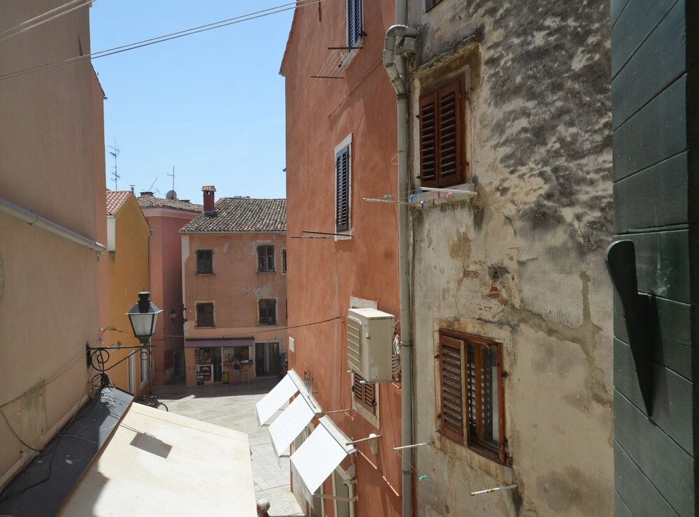 Charming and Tranquil Rovinj Center Apartment