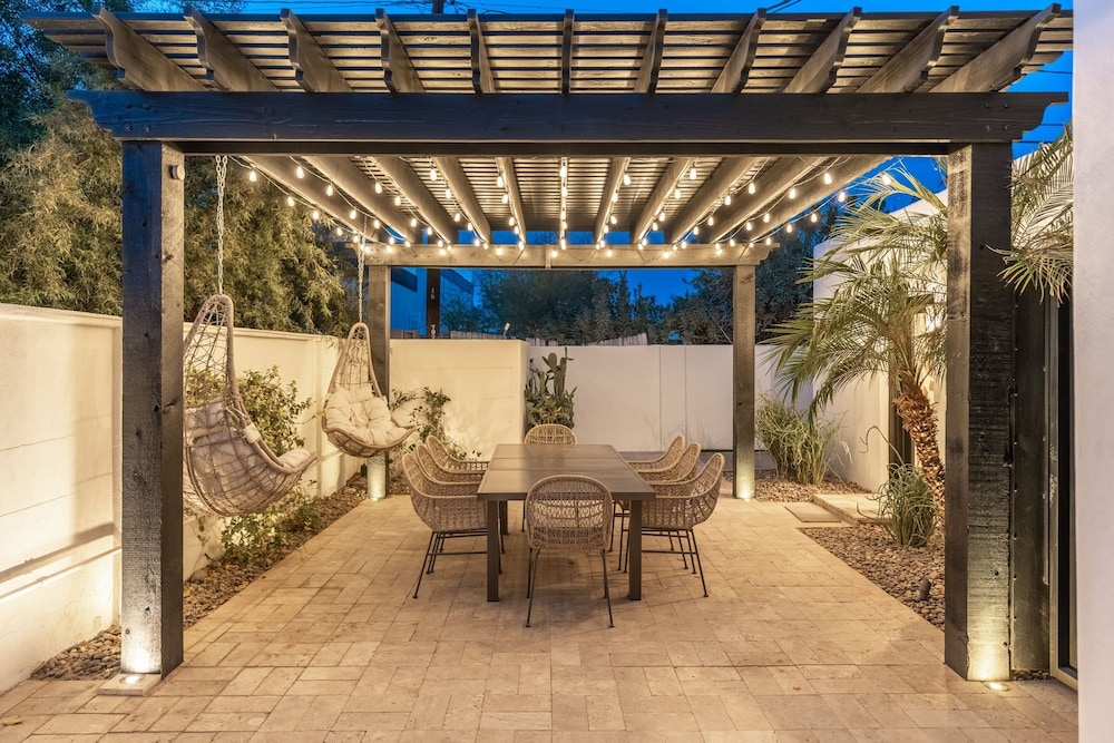 The Casa Del Sol Experience - Old Town Villa