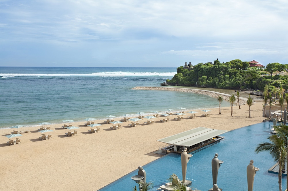 Mulia Villas