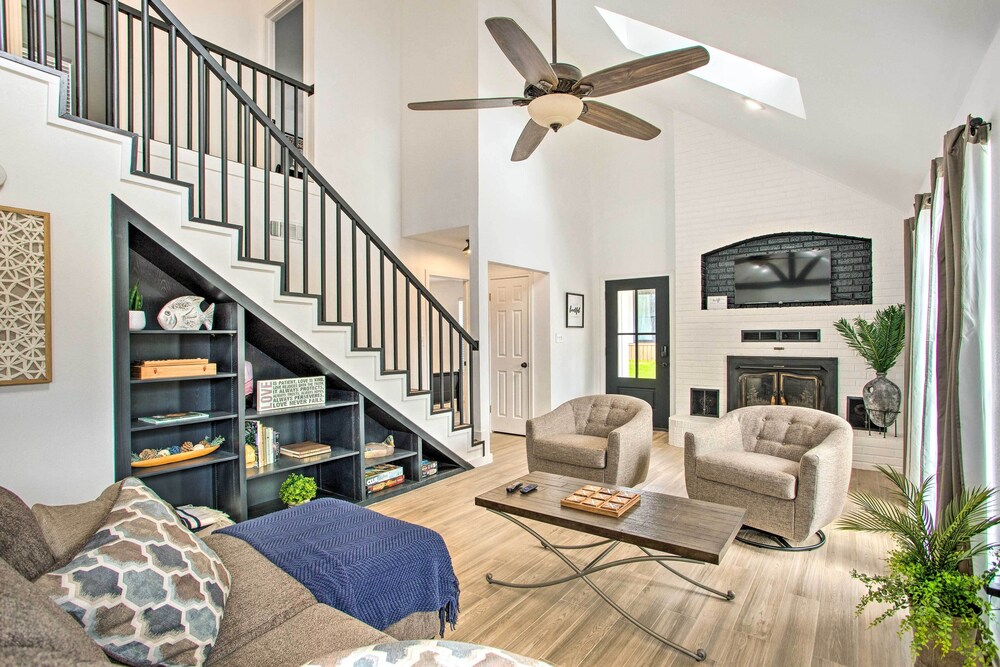 Lakefront Frankston Home w/ Guest Studio! - Property Image 35