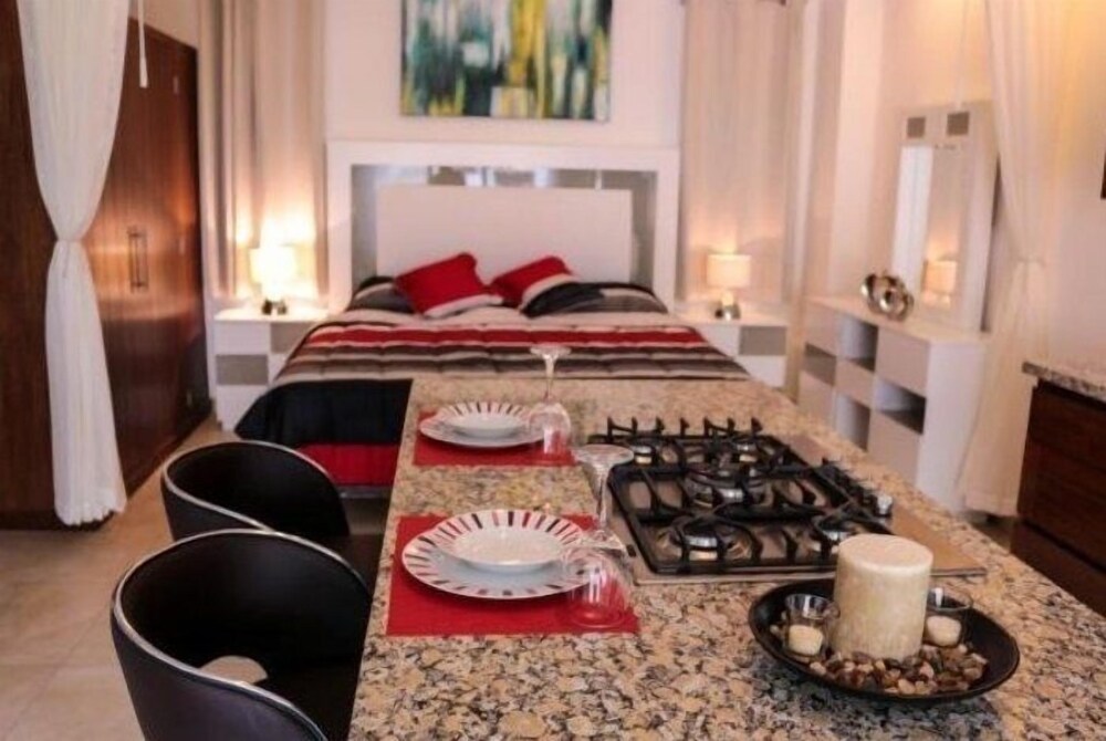 ROMANTIC ZONE V177 STUDIO