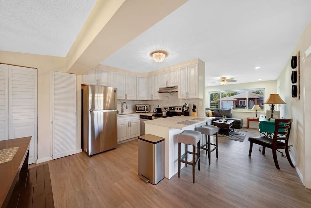 Fort Lauderdale Vacations - Yellow House in Davie - Property Image 11