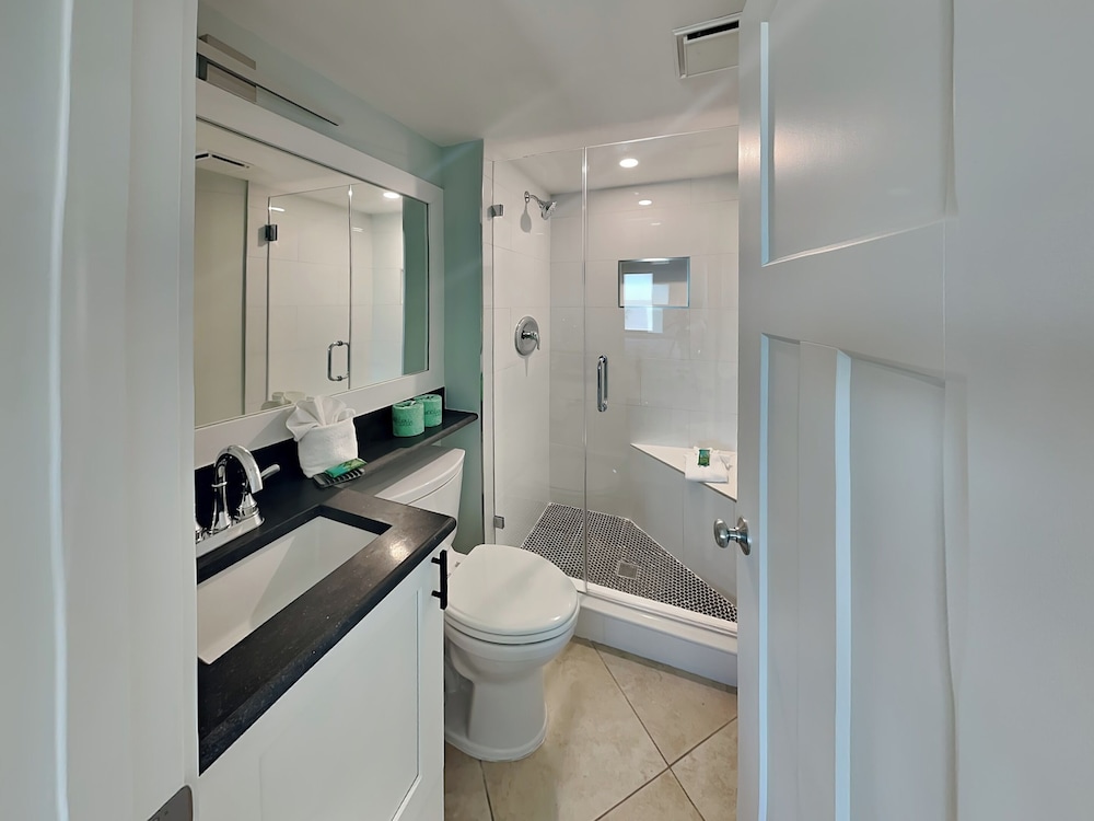 Seaside 2 by Distinctive Beach Rentals