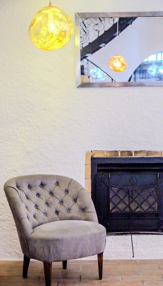 Bo Boutique Hotel & Hairshop