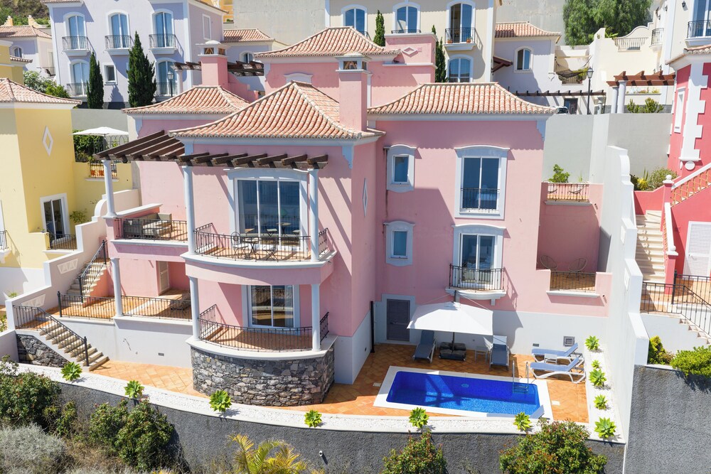 Villa Pembe Palheiro Village