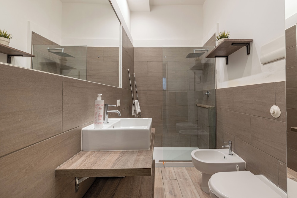 Real Umberto Apartments by WonderfuI Italy