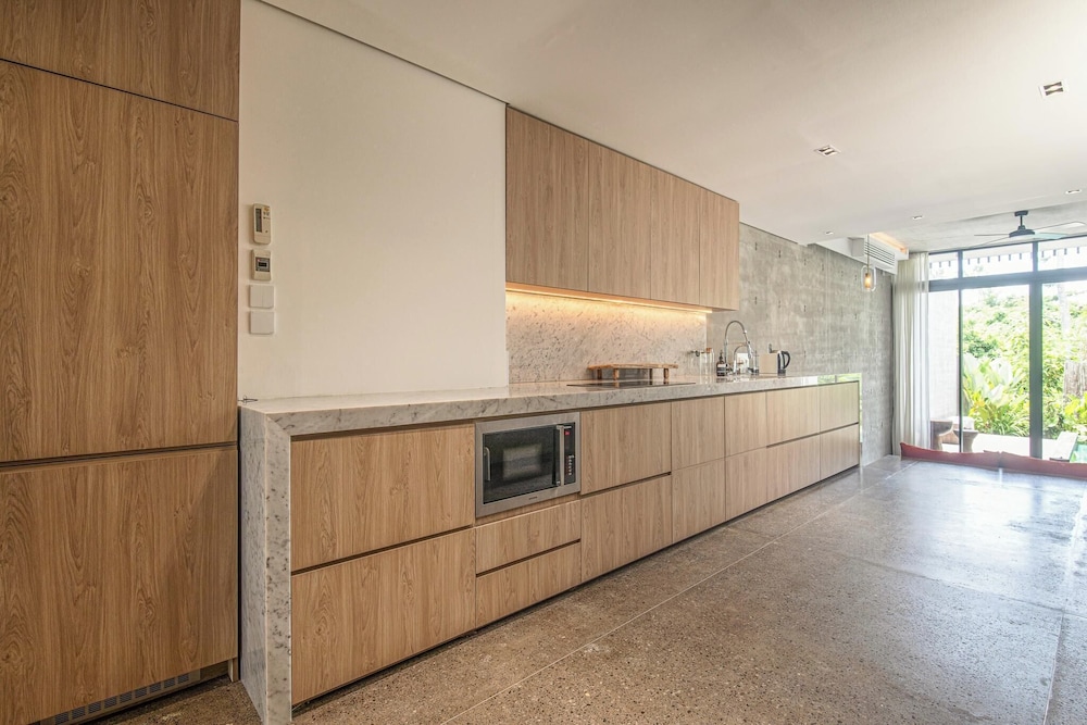 Modern 2BR Villa Enclosed Living Heart of Canggu