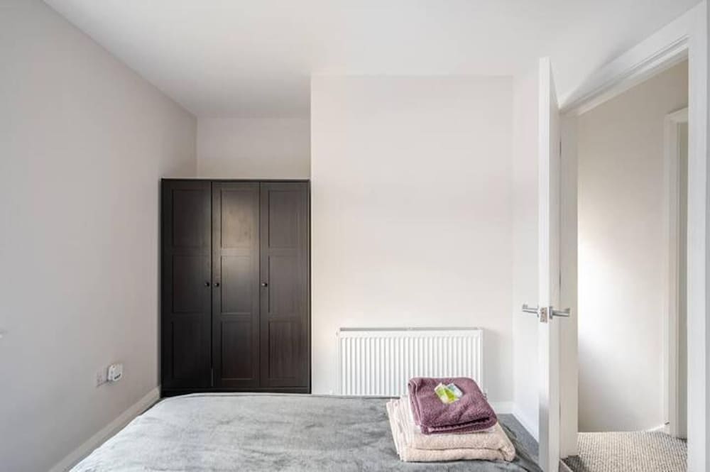 Ekaya Cozy Belfast With 2 Bedrooms view 2