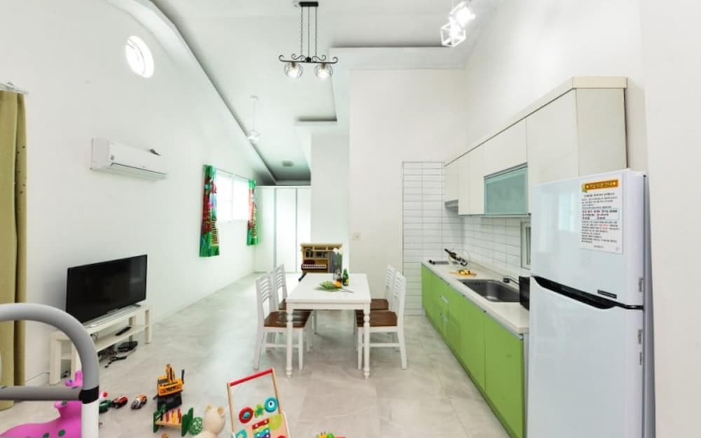 Gapyeong Shinbi Kids Pool Villa