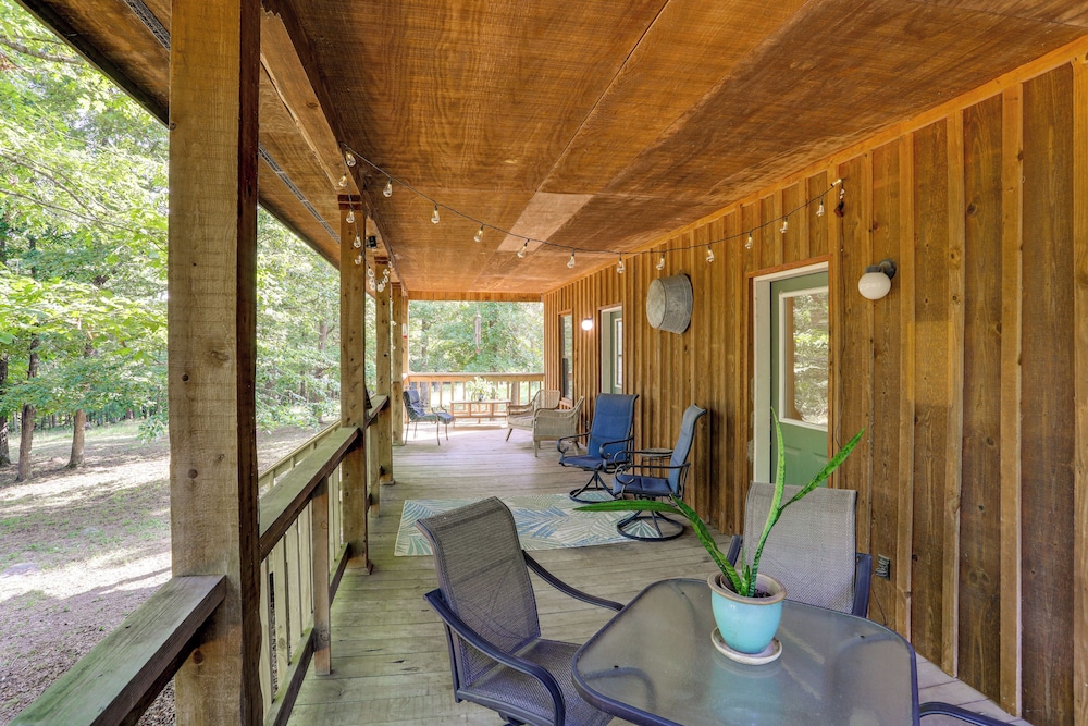 Trails & Creek On-site: Ozarks Retreat on 23 Acres