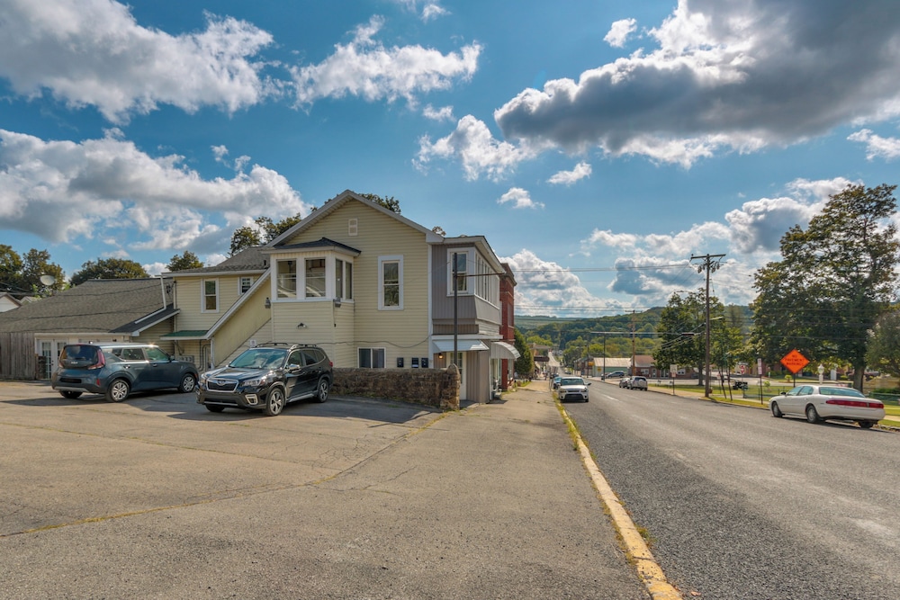 14 Mi to Black Moshannon! Pet-friendly Apartment
