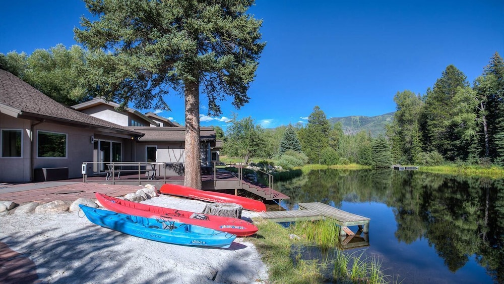 Anglers Cabin 4 BedroomHoliday home By Moving Mountains