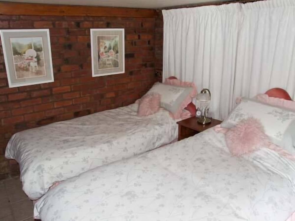 Severn Bank Lodge view 4
