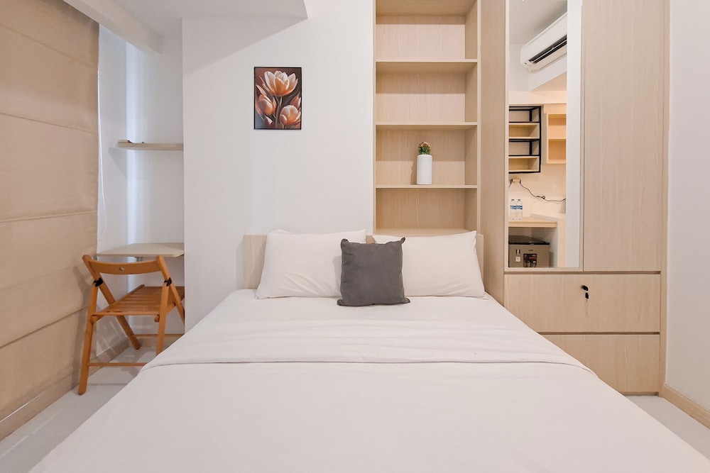 Simple Style Studio Apartment (No Kitchen) At Tokyo Riverside Pik 2