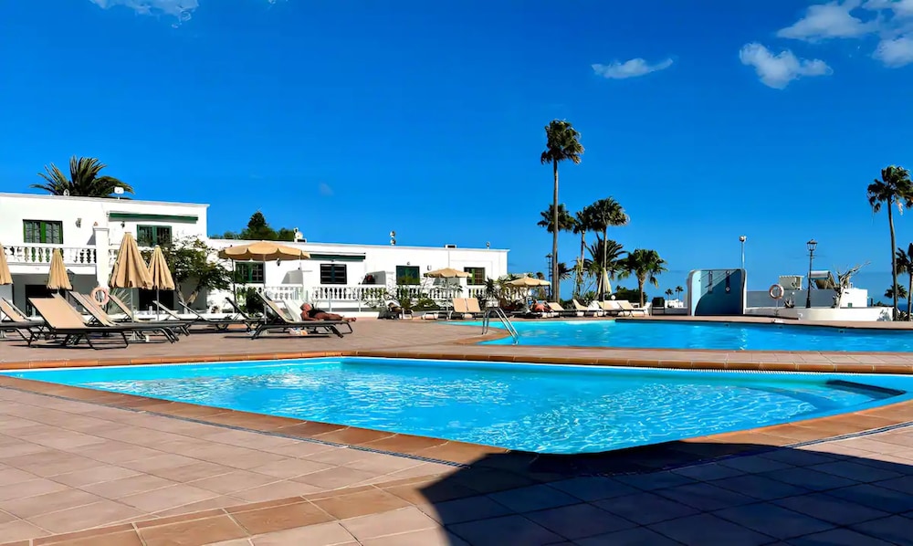 Apartment Florencia With Pool & Wifi in Puerto del Carmen, Lanzarote