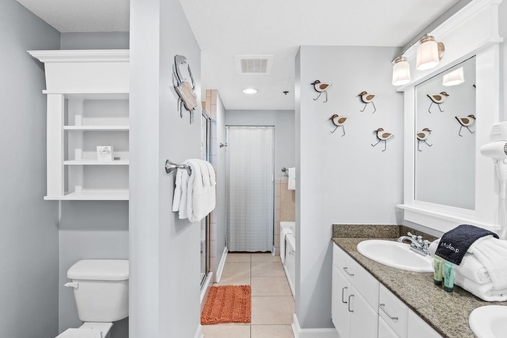 Grand Panama Beach Resort by Book That Condo