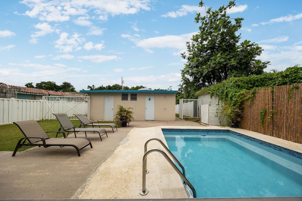 Pool Villa Pet-friendly Near Beach