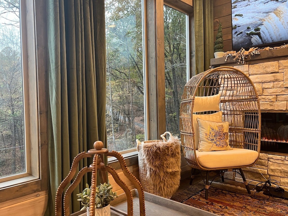Ebenezer 4 Bedroom Cabin