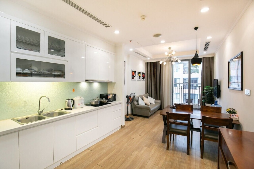 Bom Homestay Vinhomes Times City