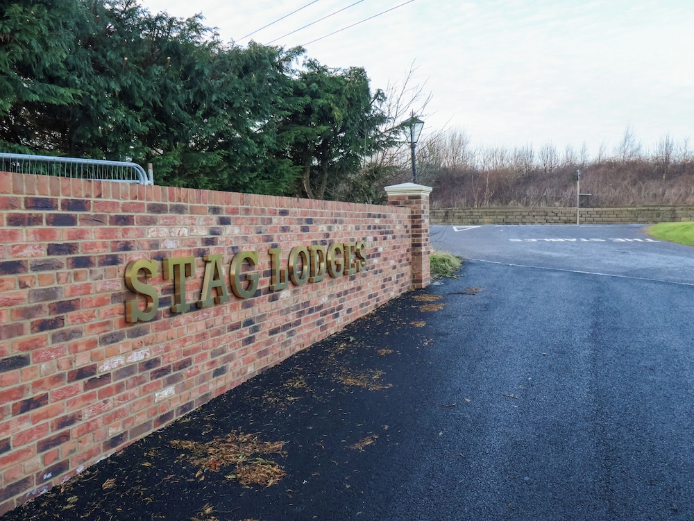 Holly Lodge