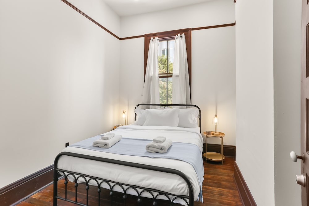 Site 61 Guesthouse