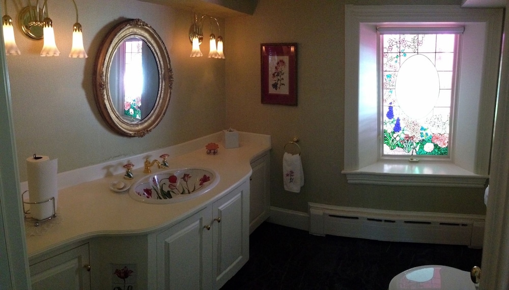 Bar Harbor Vacations - Stone Throw Cottage - Property Image 10