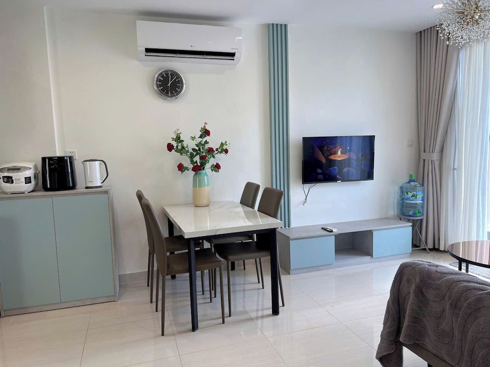 COZY- Vinhomes Grand Park Apartments