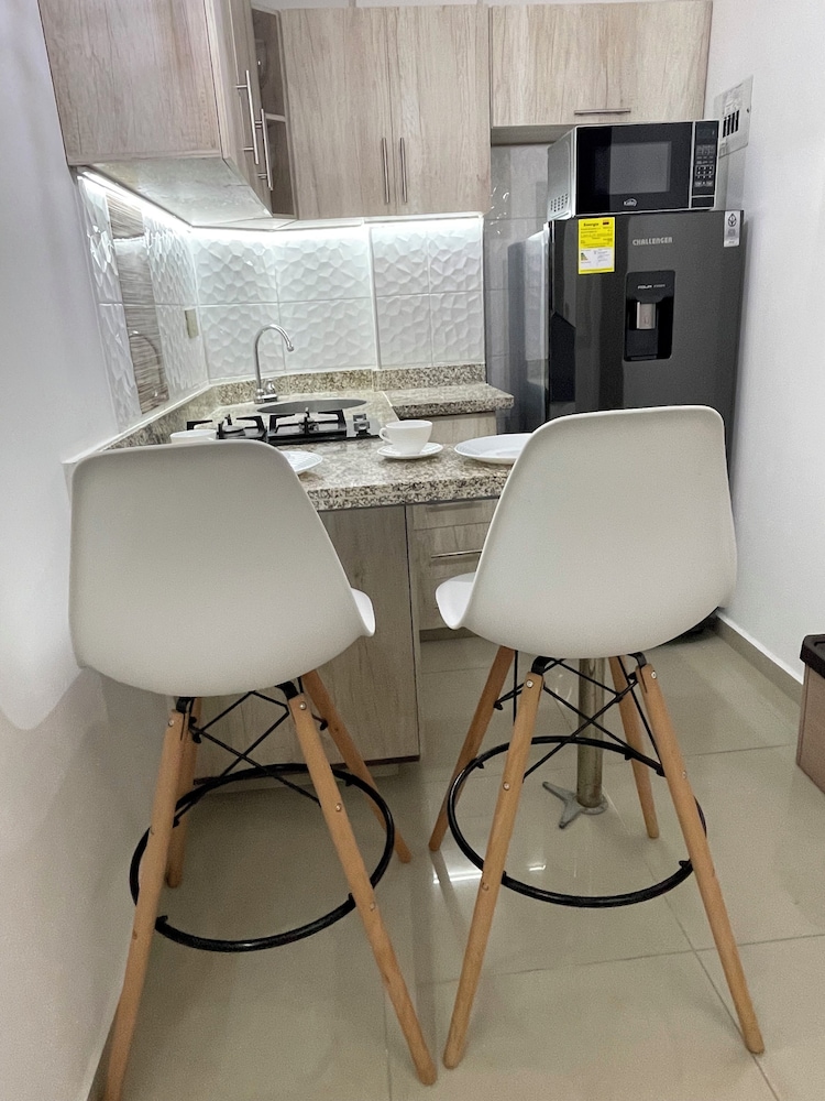 Luxury Liv Limonar