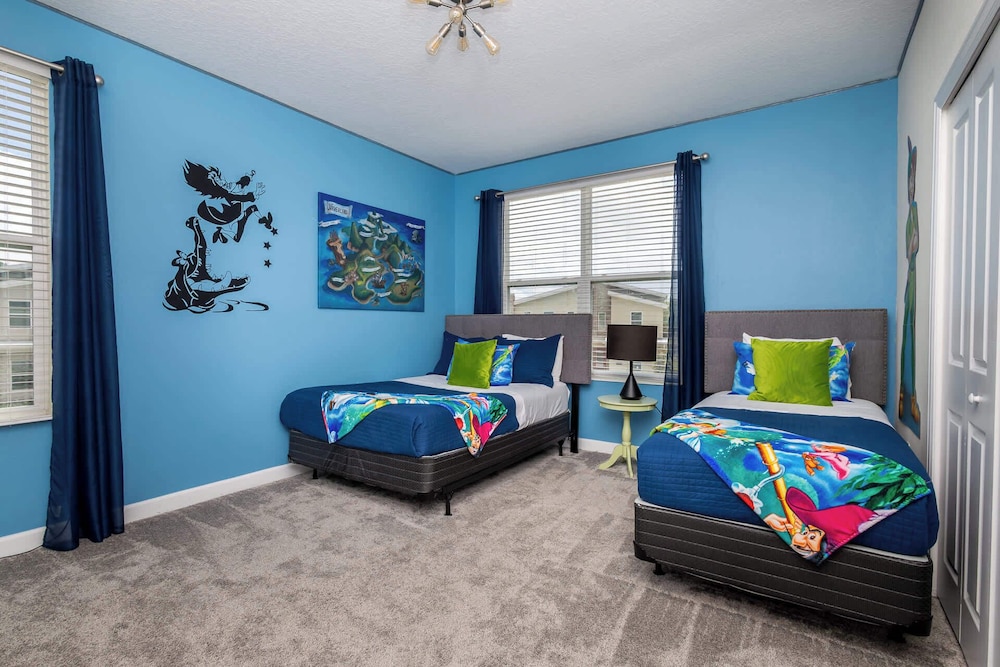 Storeybook Escape Sleeps 11!