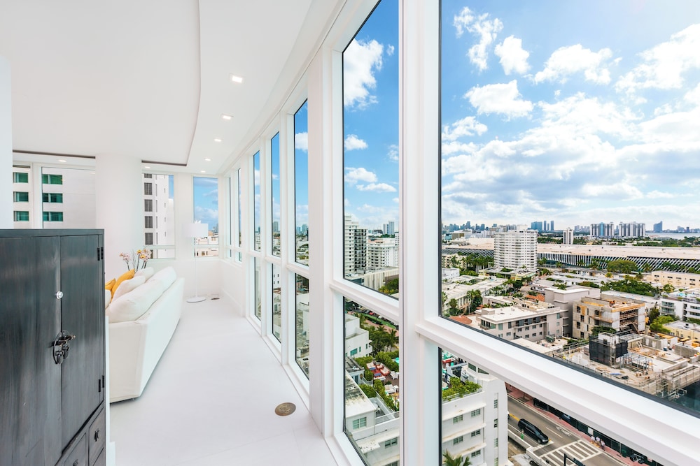 Luxury Vacation Rentals at The Setai by LRMB