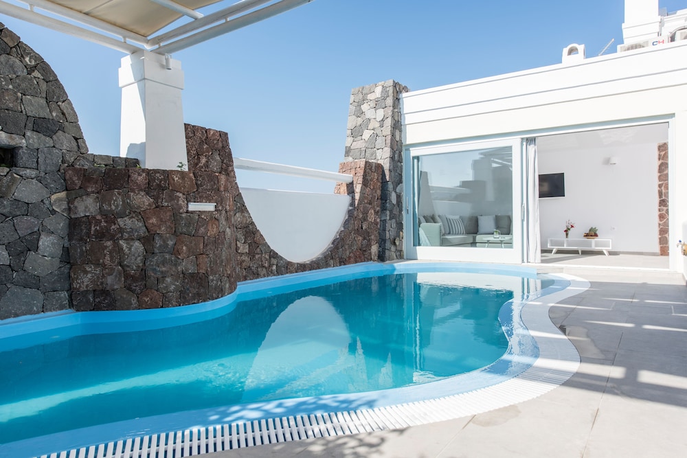 Secret Earth Santorini