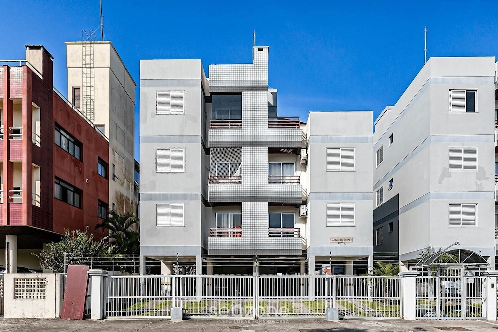 Beautiful apt 600m From Ingleses Beach Cnu202