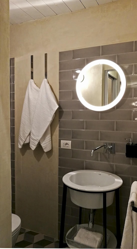 Mezzo 46 in Firenze With 2 Bedrooms and 2 Bathrooms