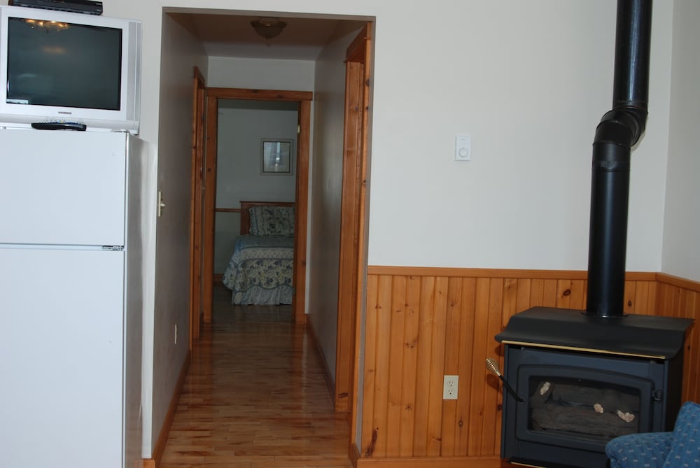 Shining Waters Cottages