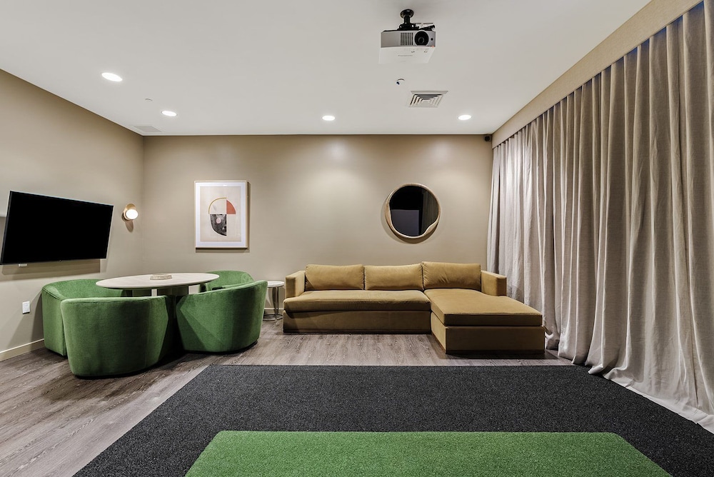 ROVE LIVING/KL - 44 Monroe