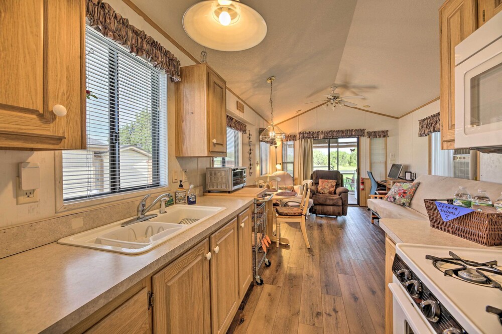 Relaxing Abode in Show Low: Quiet, 55 + Community!