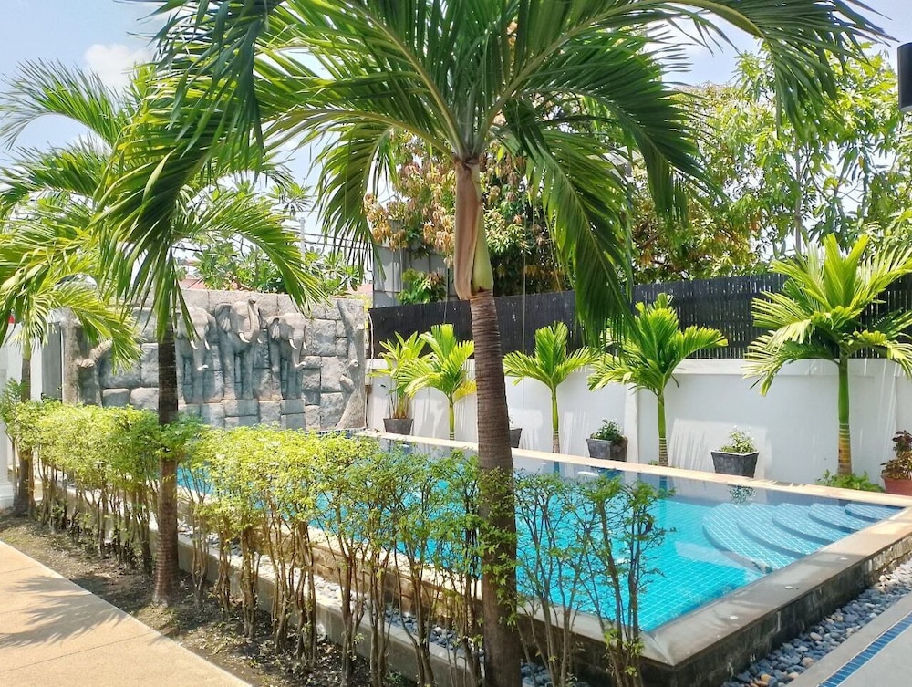 Siem Reap Vacations - D'Central Khmer Villa - Property Image 3