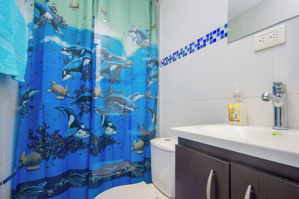 Blue Coast Hostal - Hostel