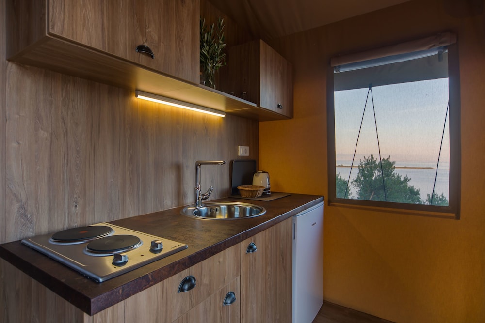 Glamping Tents and Mobile Homes Trasorka - Campsite view 5