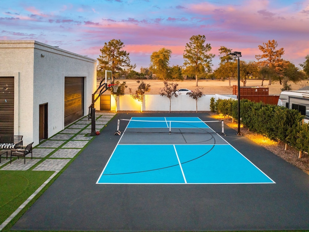 Scottsdale Palms Pickle-putt-swim-bocce Bbq-gym
