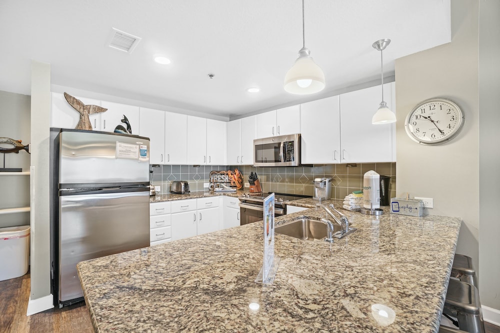 Grand Panama Beach Resort by Panhandle Getaways