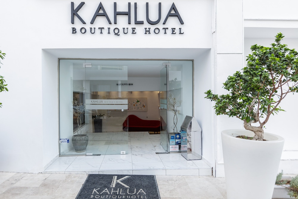 Kahlua Sea View Suites - Adults Only