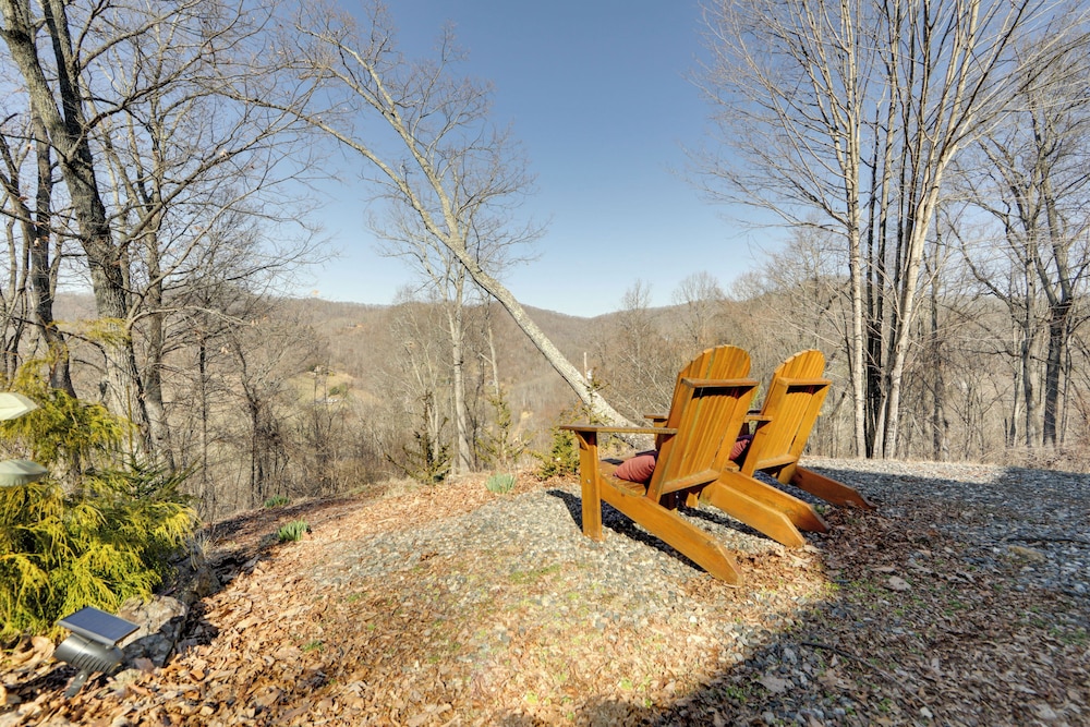 Secluded Mtn-view Retreat in Mars Hill