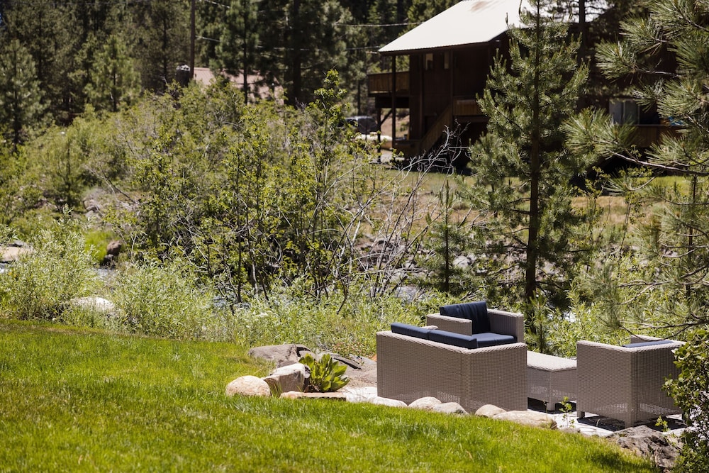 Hunter by Avantstay Riverfront Cabin w Prvt Cottage 5mins From Palisades